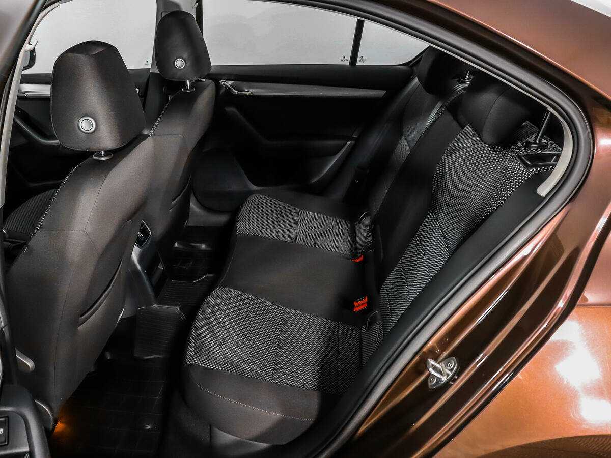 Купить Skoda Octavia с пробегом. Фото: #9