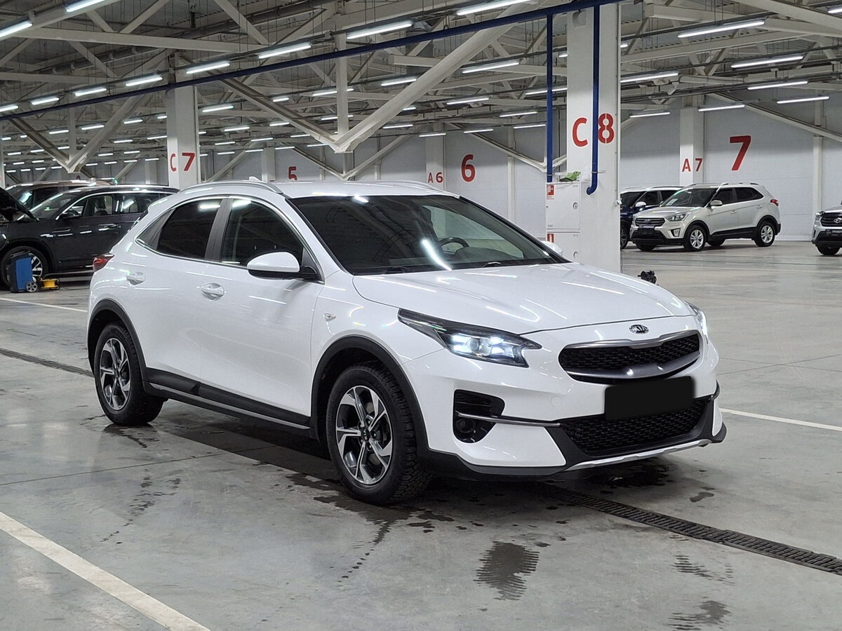 Купить Kia XCeed с пробегом. Фото: #2