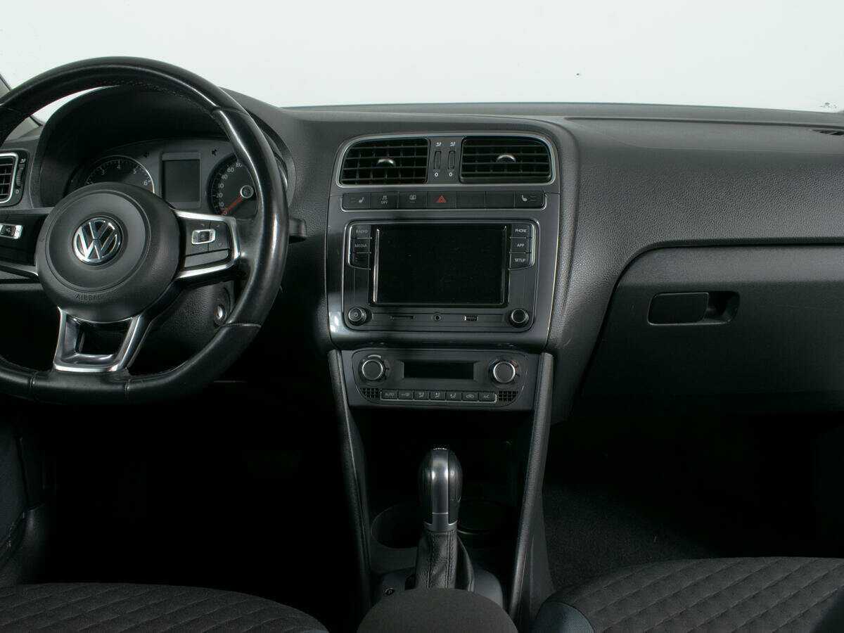 Купить Volkswagen Polo с пробегом. Фото: #9