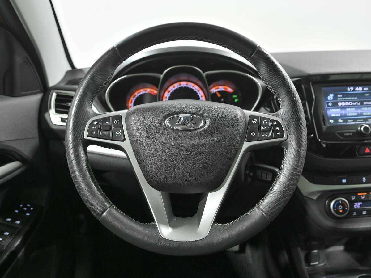 Купить Lada (ВАЗ) Vesta с пробегом. Фото: #2