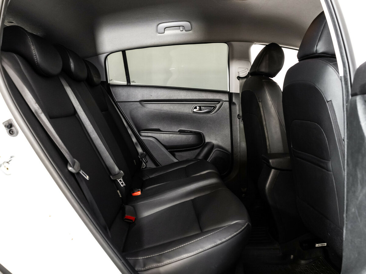 Купить Kia Rio с пробегом. Фото: #16