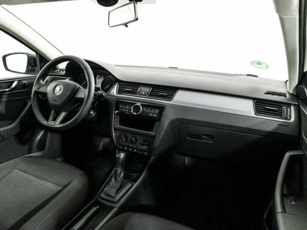 Купить Skoda Rapid с пробегом. Фото: #8