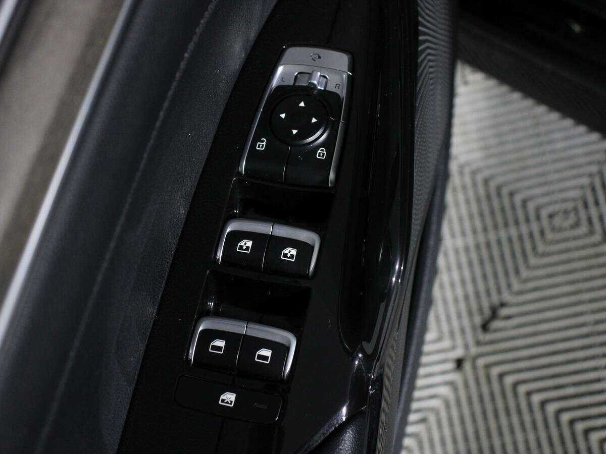 Купить Kia K5 с пробегом. Фото: #13