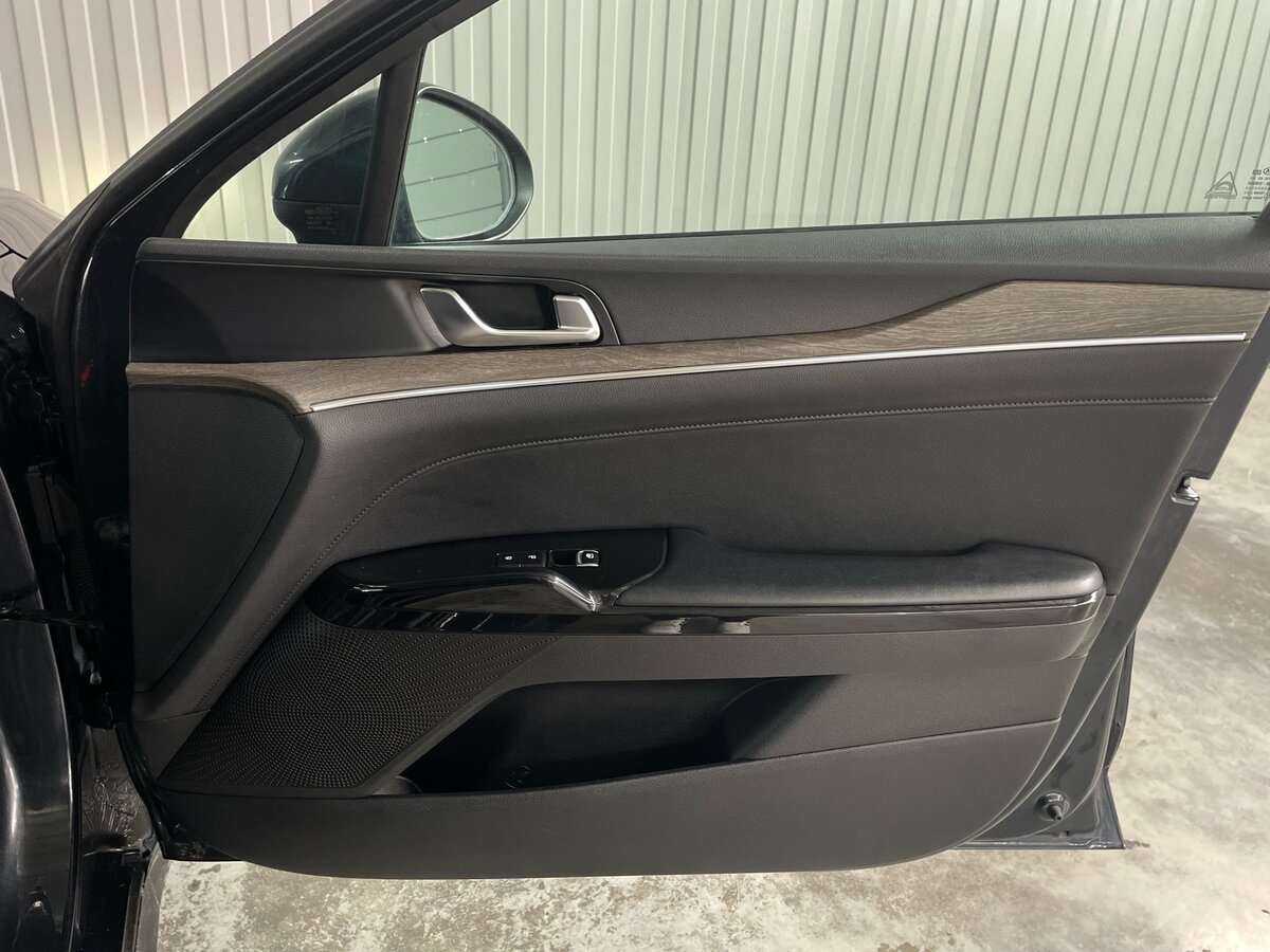 Купить Kia K5 с пробегом. Фото: #22