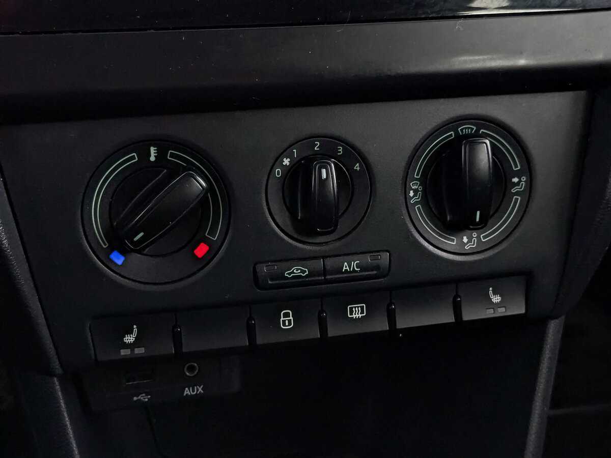 Купить Skoda Rapid с пробегом. Фото: #20