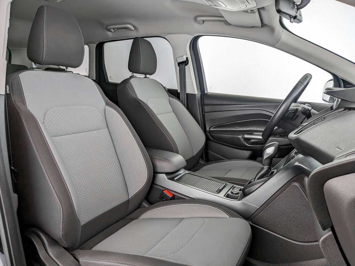 Купить Ford Kuga с пробегом. Фото: #22