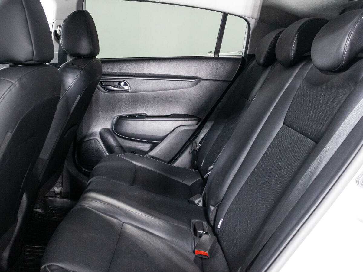 Купить Kia Rio с пробегом. Фото: #9