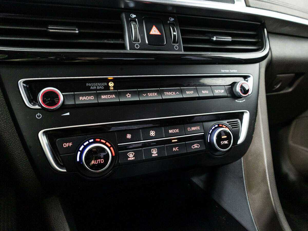 Купить Kia Optima с пробегом. Фото: #20