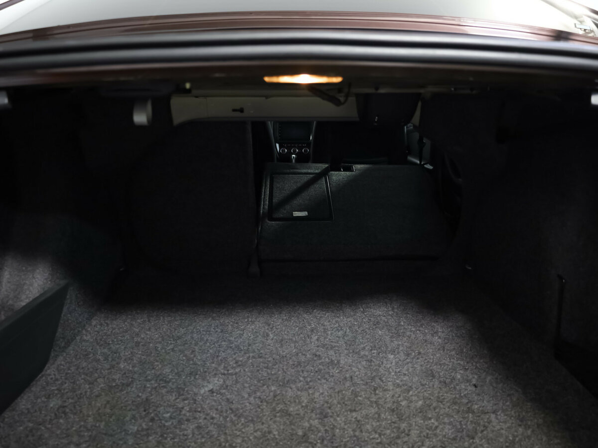 Купить Volkswagen Jetta с пробегом. Фото: #21