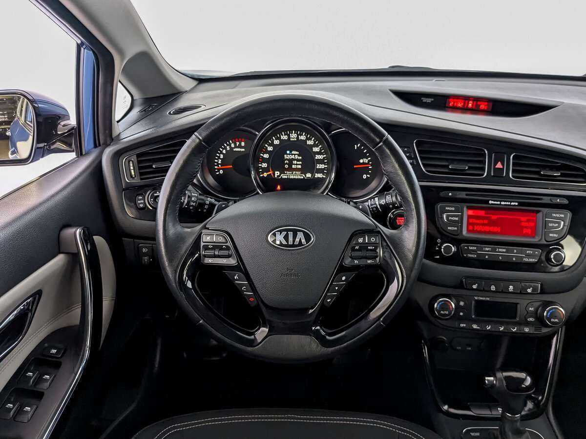 Купить Kia Ceed с пробегом. Фото: #16