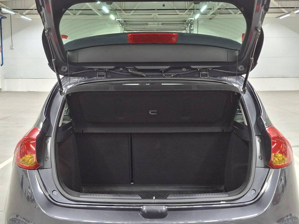 Купить Kia Ceed с пробегом. Фото: #9