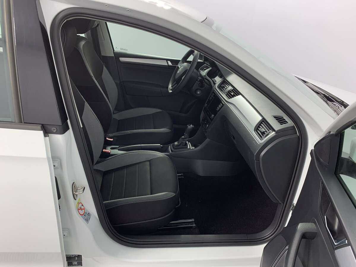 Купить Skoda Rapid с пробегом. Фото: #14