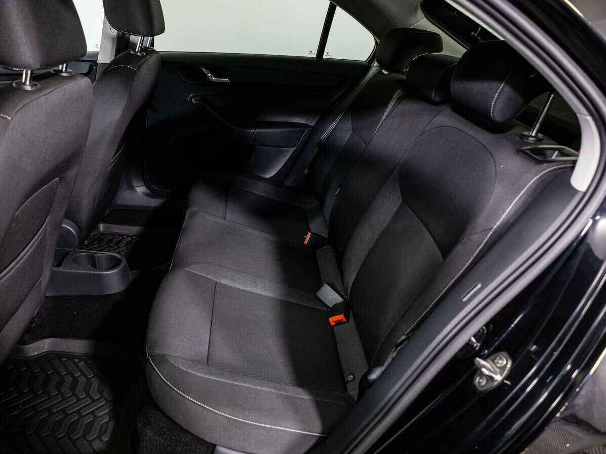 Купить Skoda Rapid с пробегом. Фото: #7