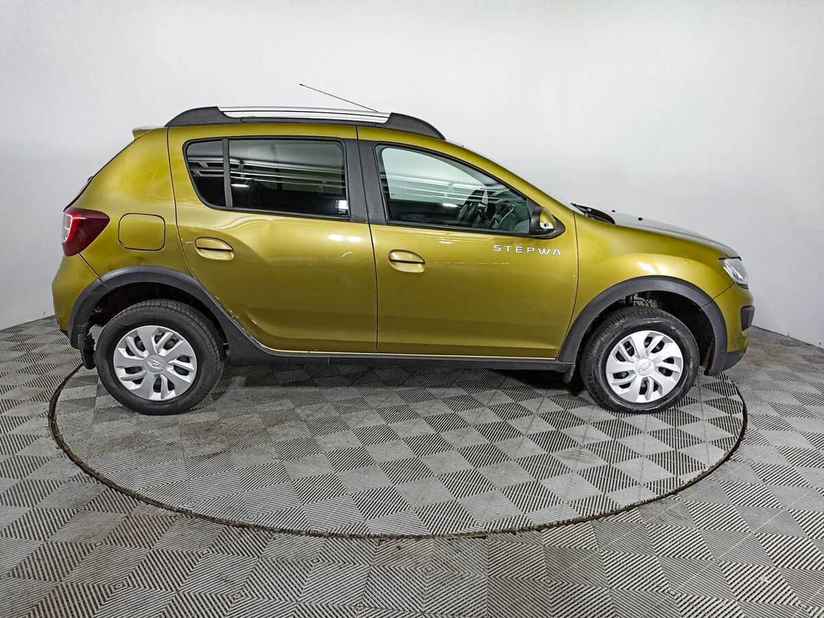 Купить Renault Sandero с пробегом. Фото: #3