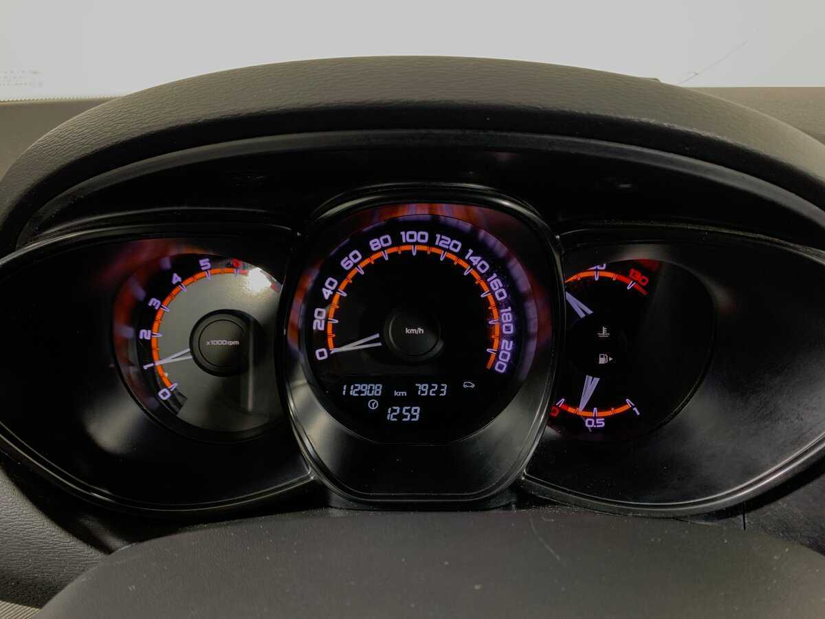 Купить Lada (ВАЗ) Vesta с пробегом. Фото: #14