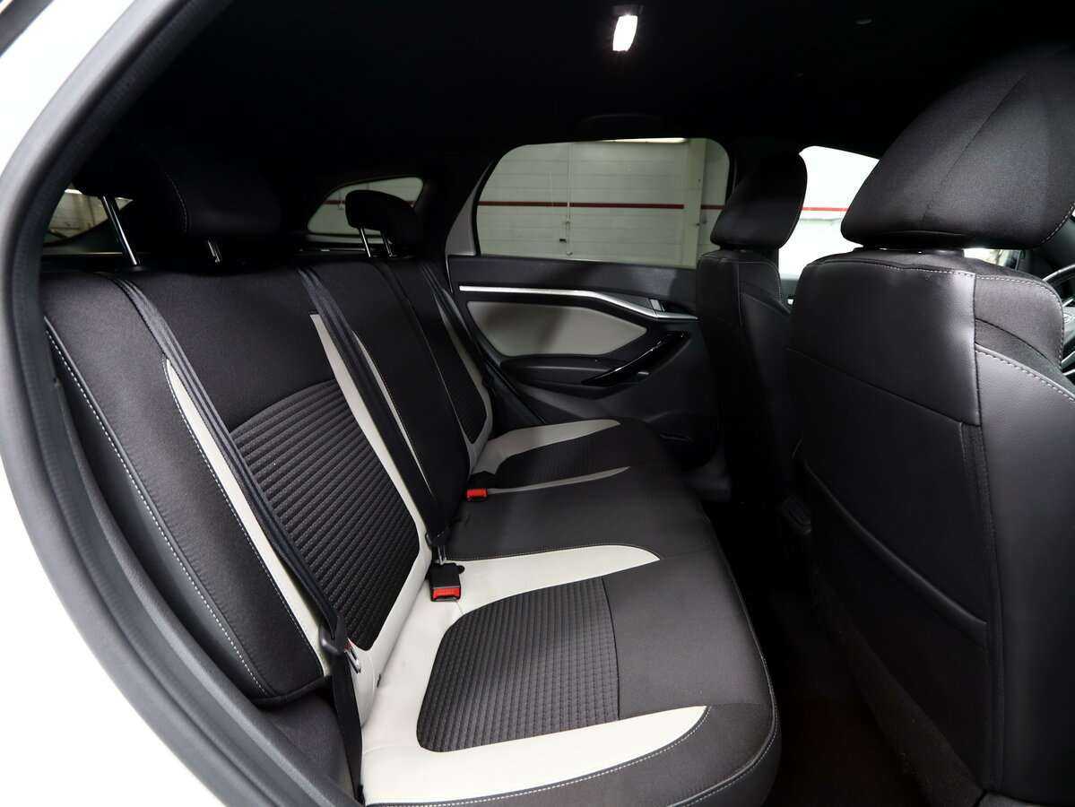 Купить Lada (ВАЗ) Vesta с пробегом. Фото: #13