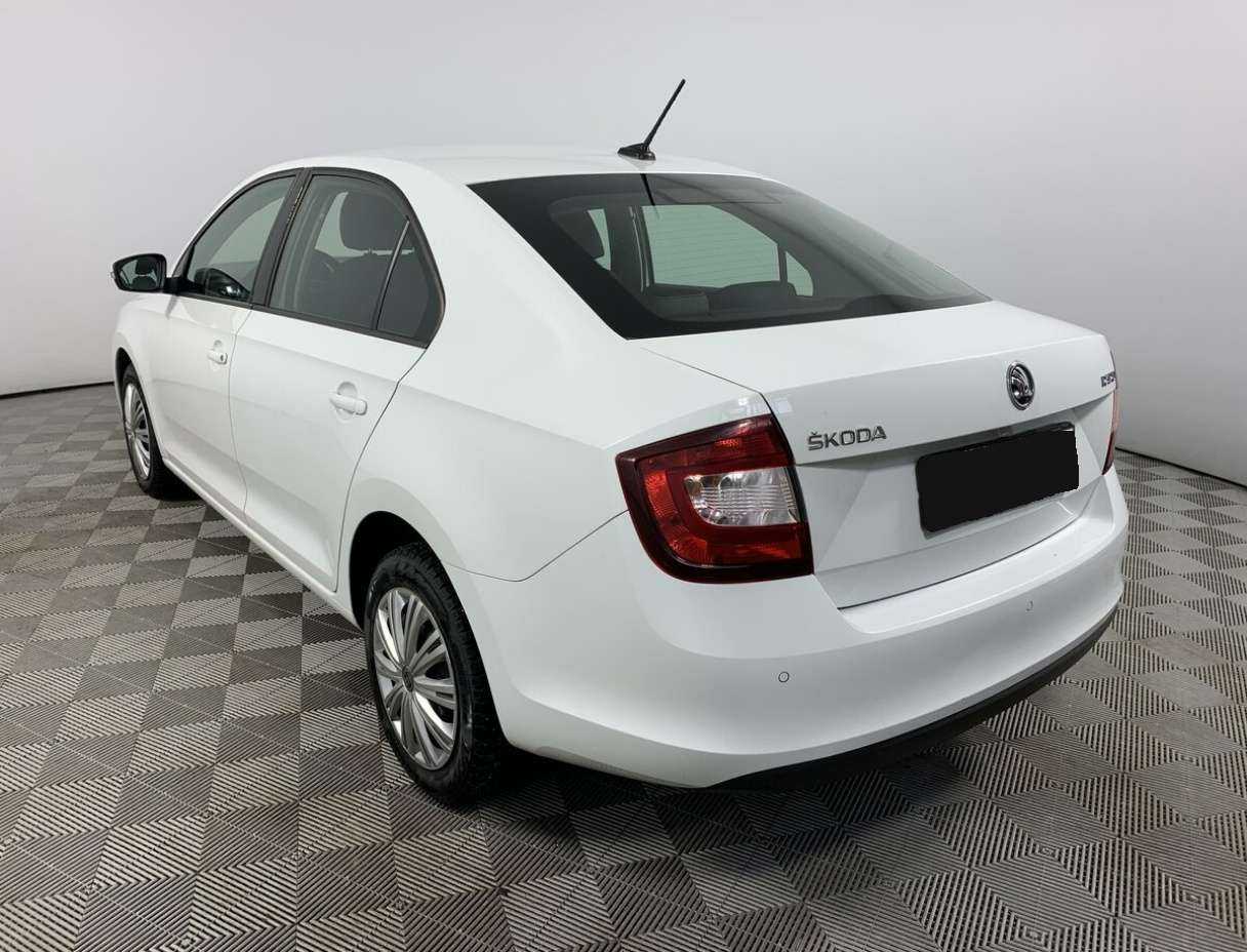 Купить Skoda Rapid с пробегом. Фото: #6