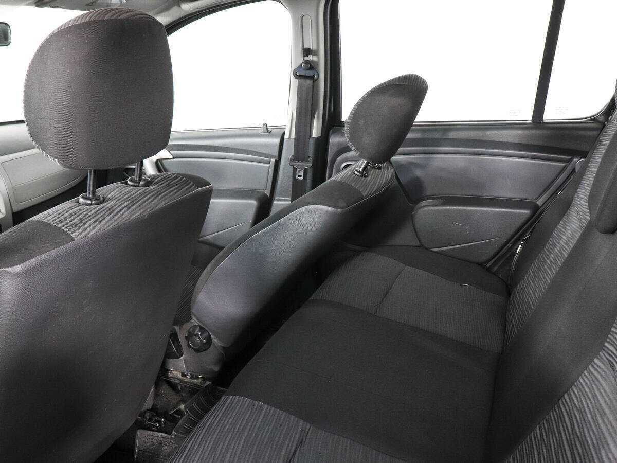 Купить Renault Sandero с пробегом. Фото: #6