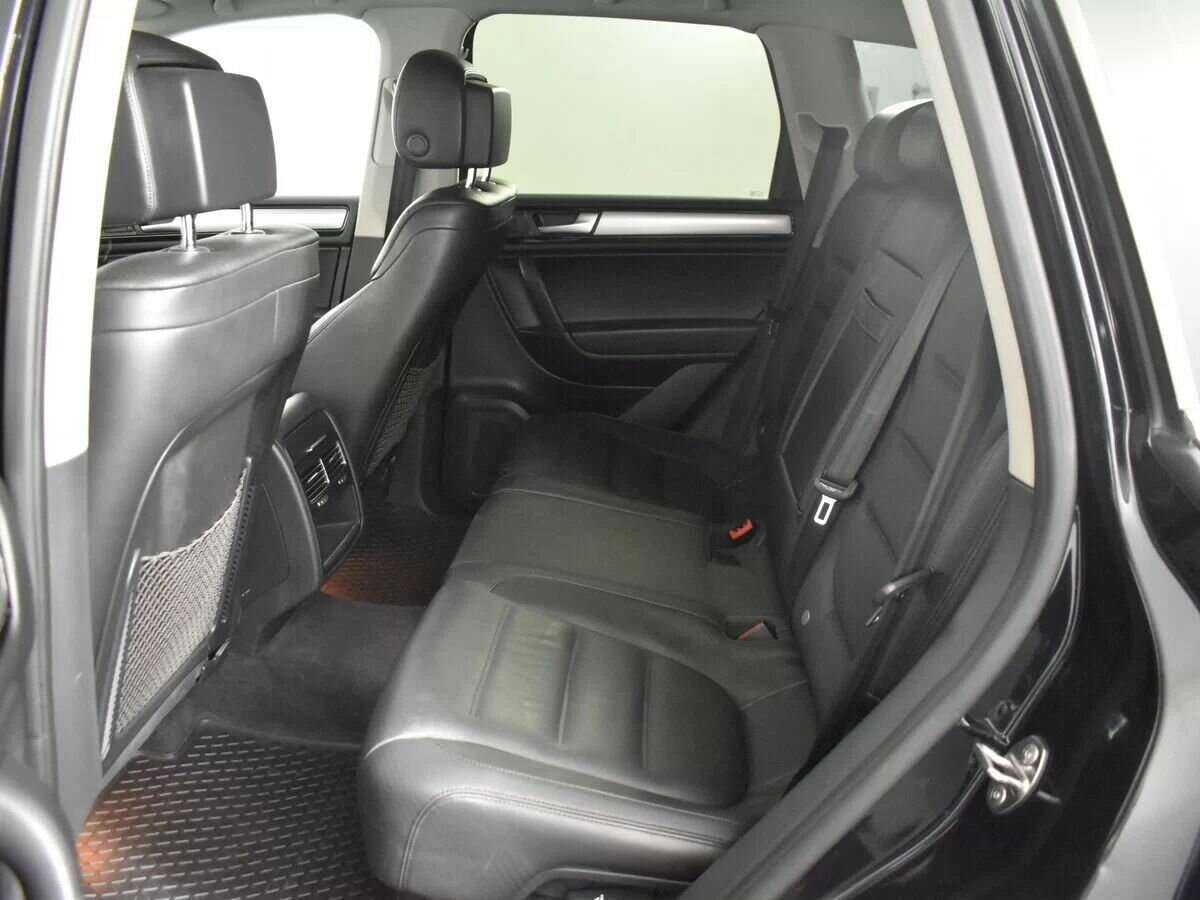 Купить Volkswagen Touareg с пробегом. Фото: #15