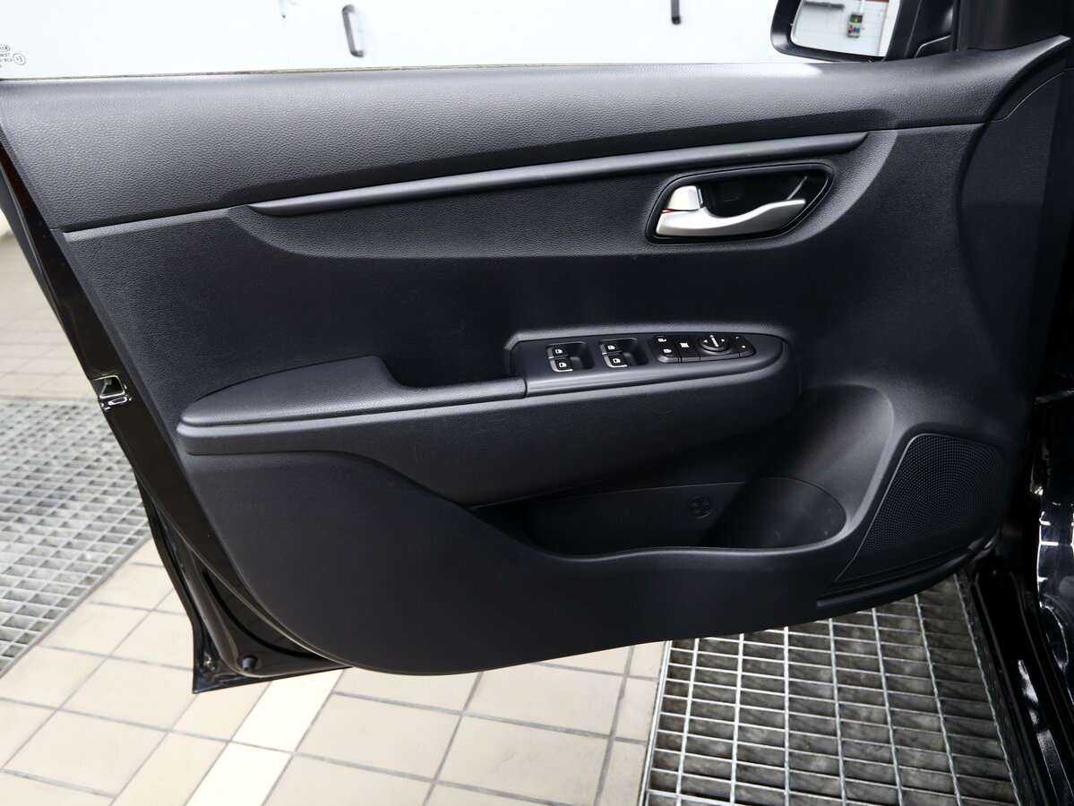 Купить Kia Rio с пробегом. Фото: #14