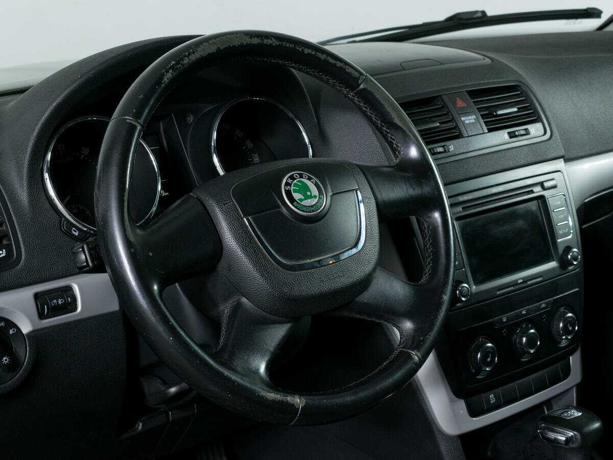 Купить Skoda Yeti с пробегом. Фото: #11