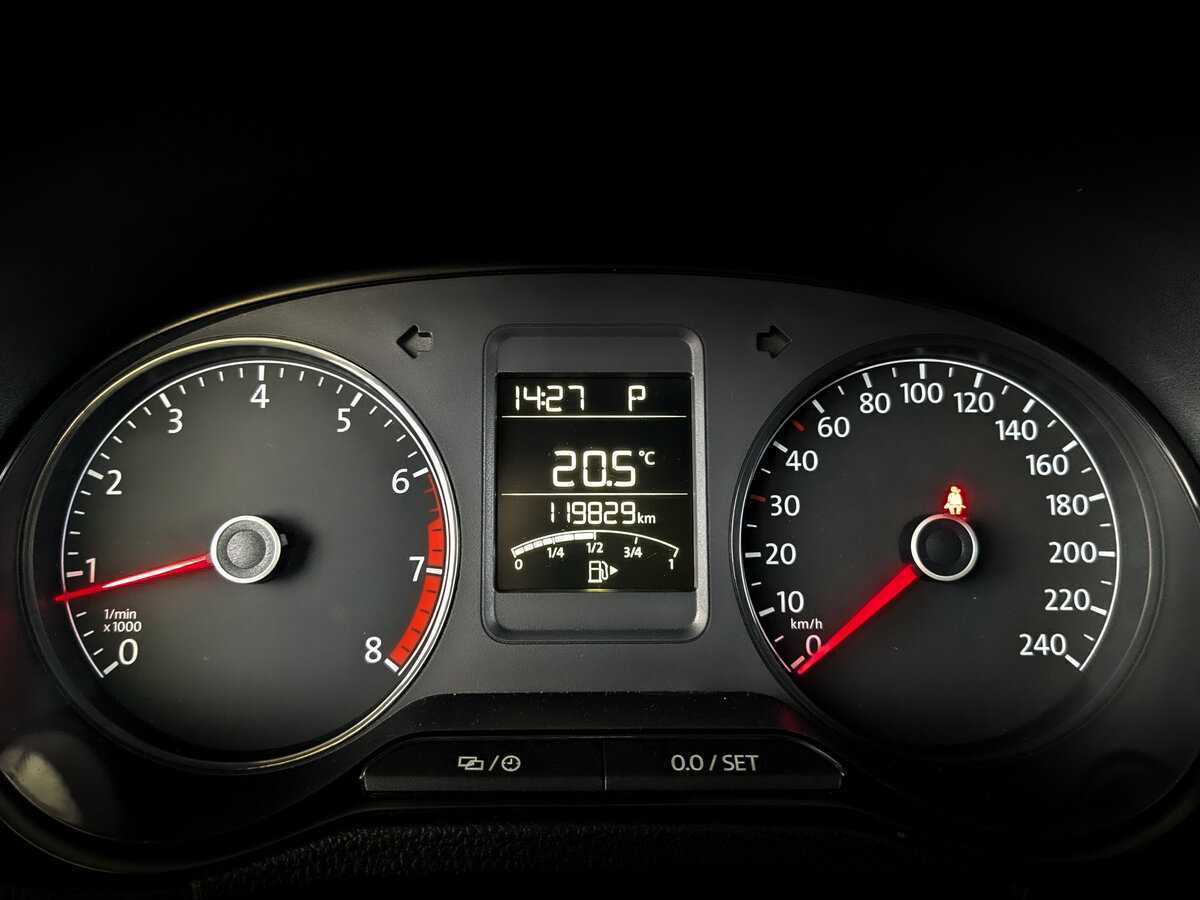 Купить Volkswagen Polo с пробегом. Фото: #12