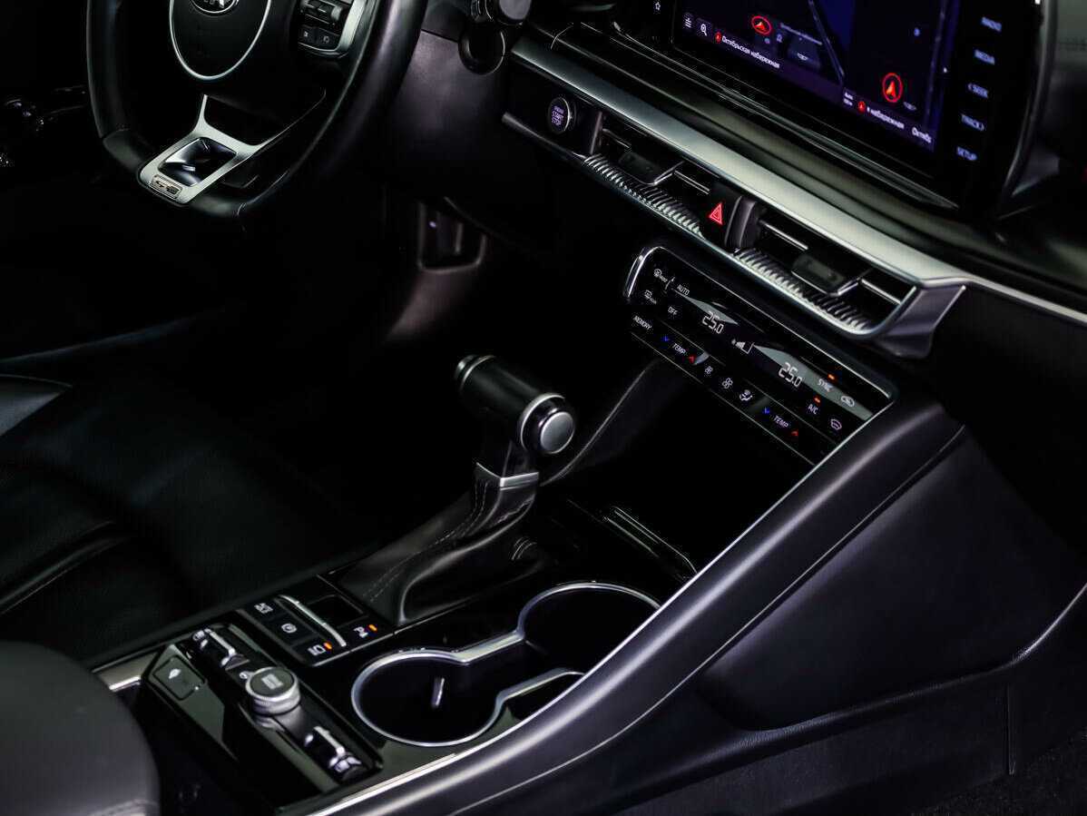 Купить Kia K5 с пробегом. Фото: #24