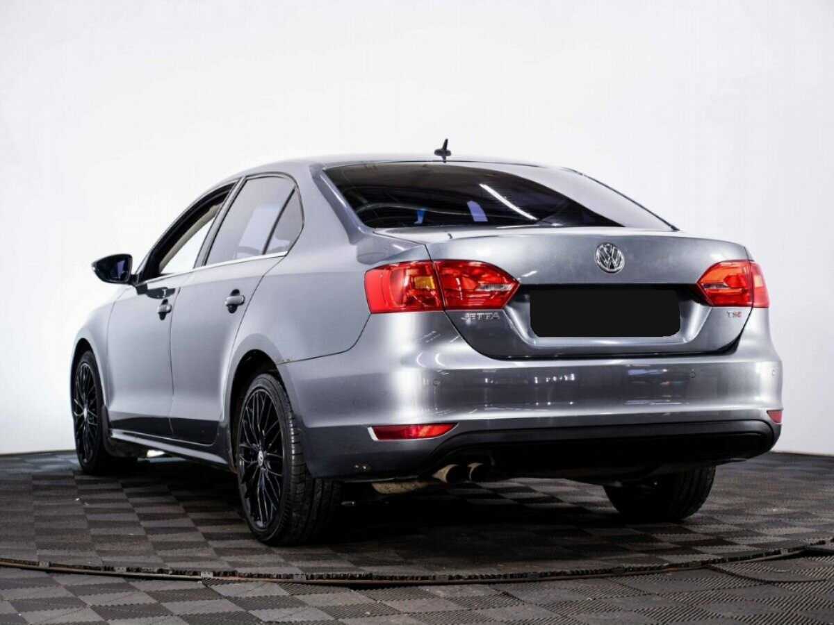 Купить Volkswagen Jetta с пробегом. Фото: #3