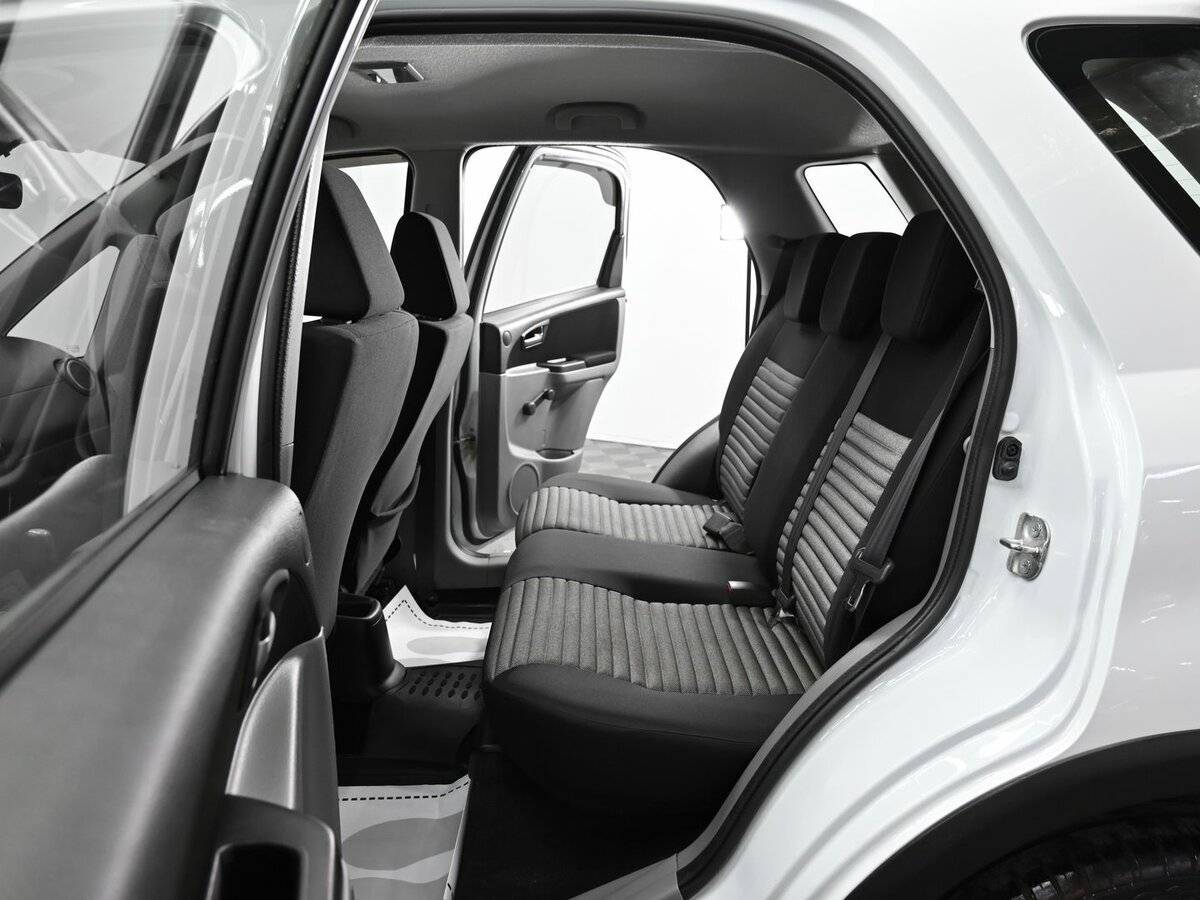 Купить Suzuki SX4 с пробегом. Фото: #13