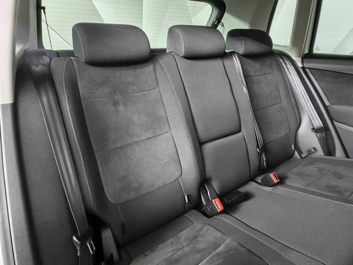 Купить Volkswagen Tiguan с пробегом. Фото: #11
