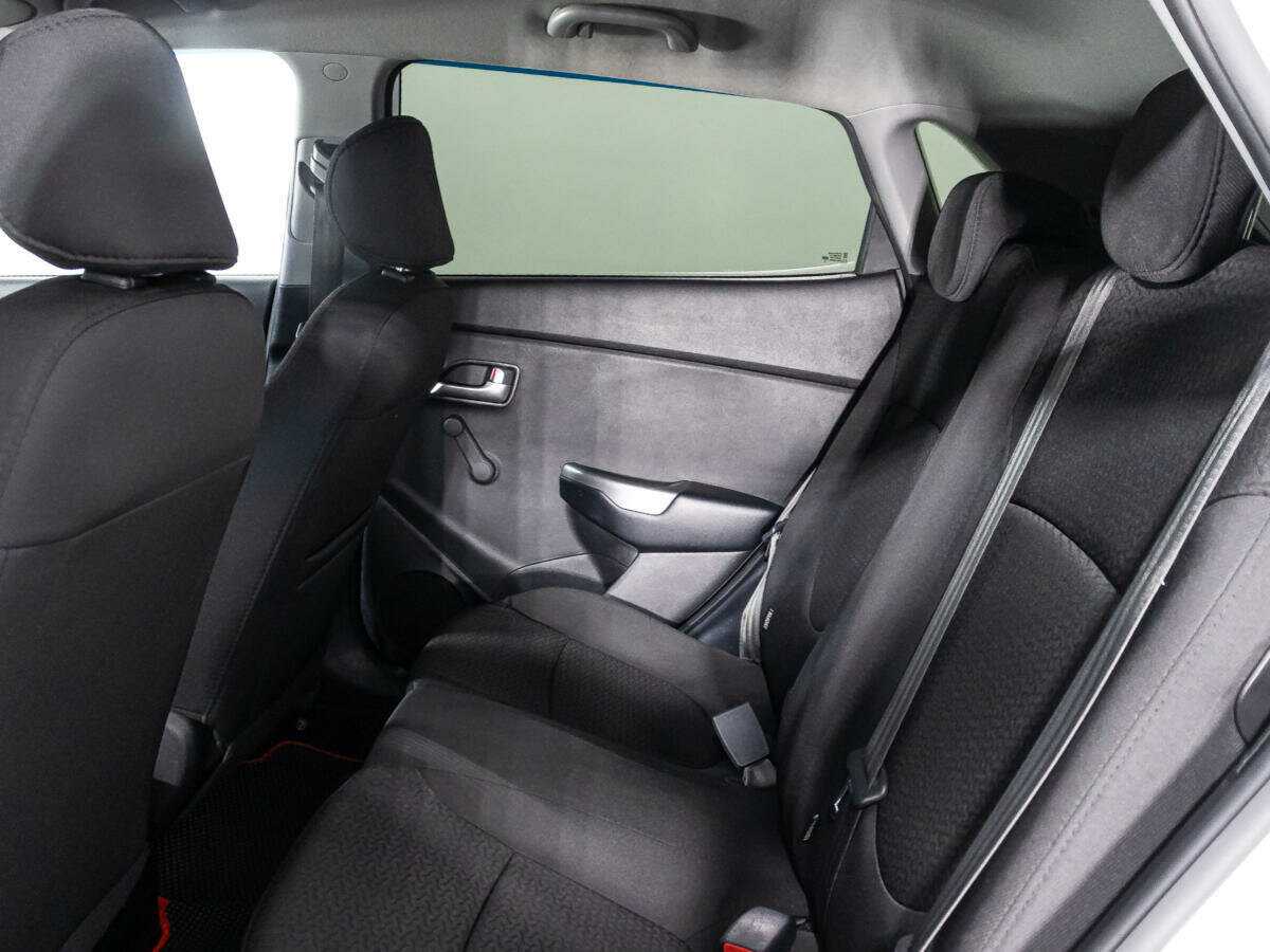Купить Kia Rio с пробегом. Фото: #9