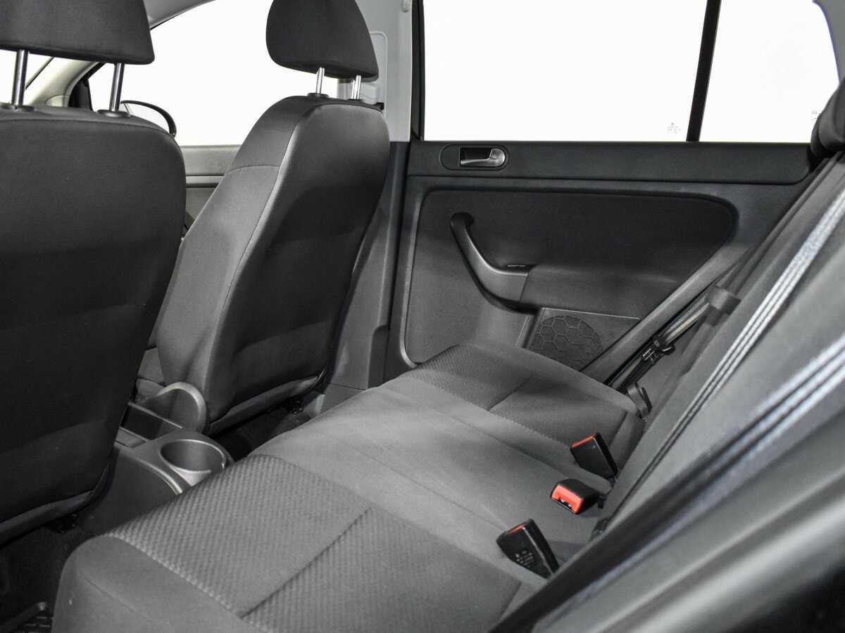 Купить Volkswagen Golf Plus с пробегом. Фото: #10