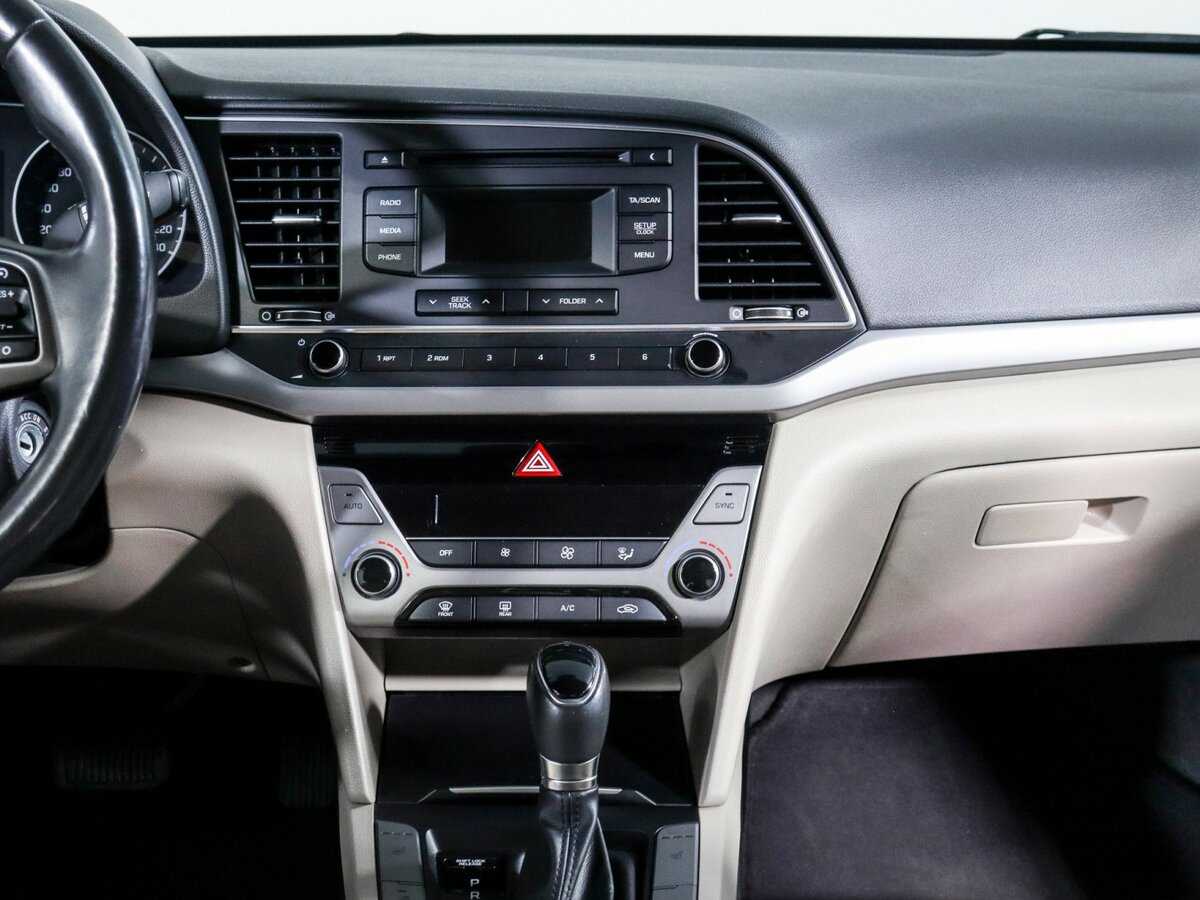 Купить Hyundai Elantra с пробегом. Фото: #9