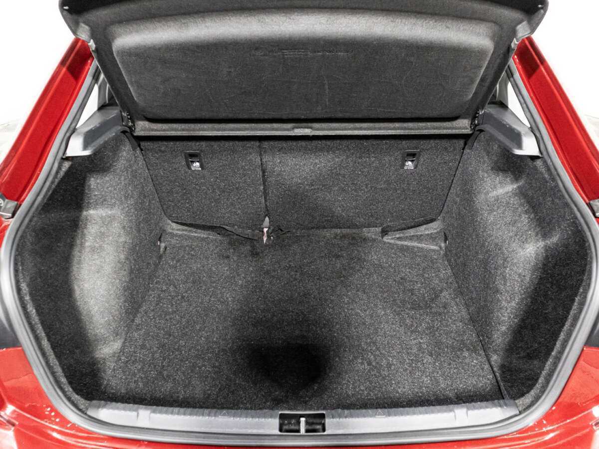 Купить Volkswagen Polo с пробегом. Фото: #14