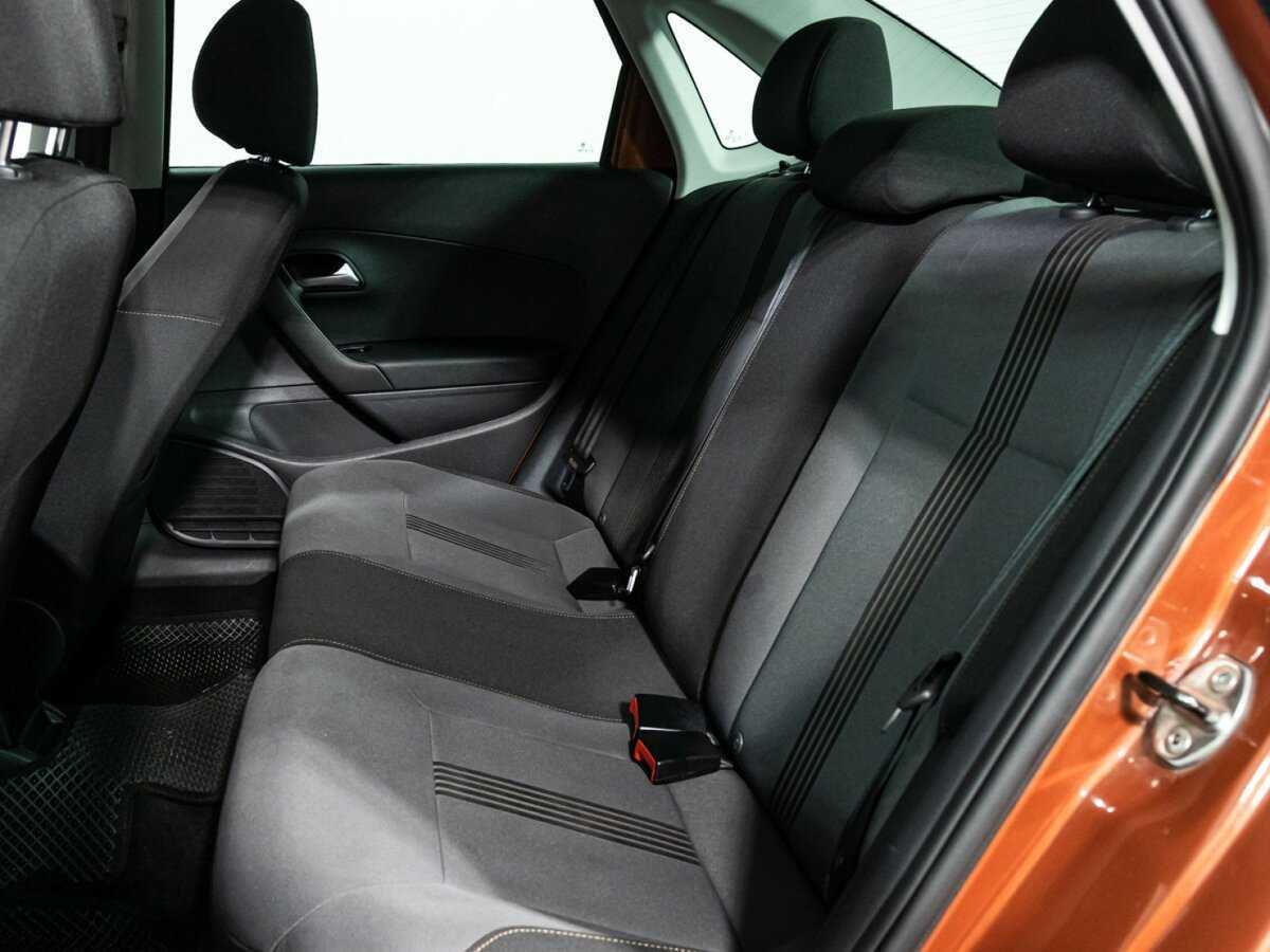 Купить Volkswagen Polo с пробегом. Фото: #9