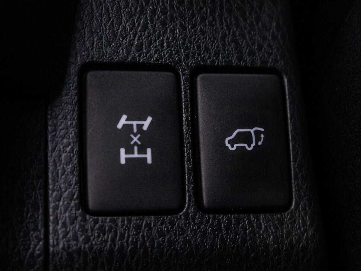 Купить Toyota RAV4 с пробегом. Фото: #10