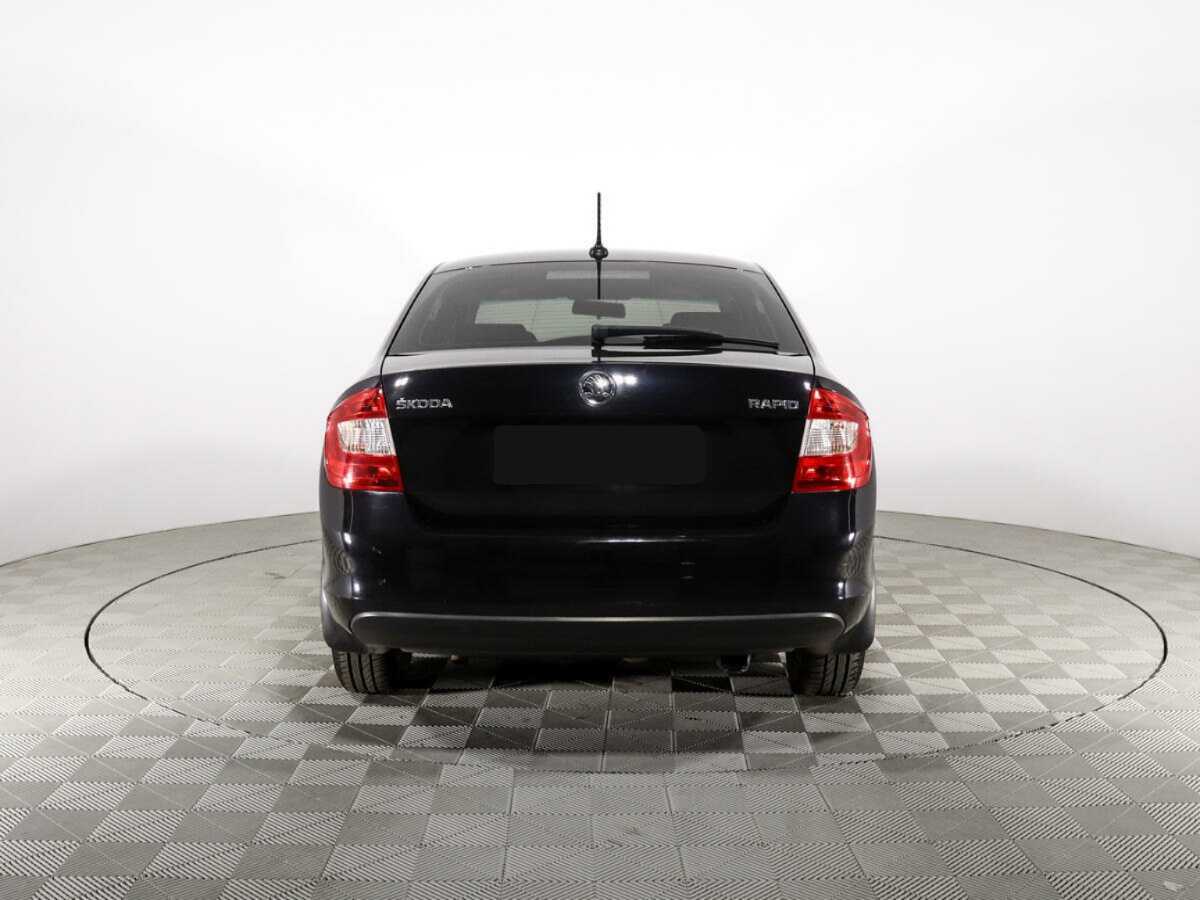 Купить Skoda Rapid с пробегом. Фото: #6