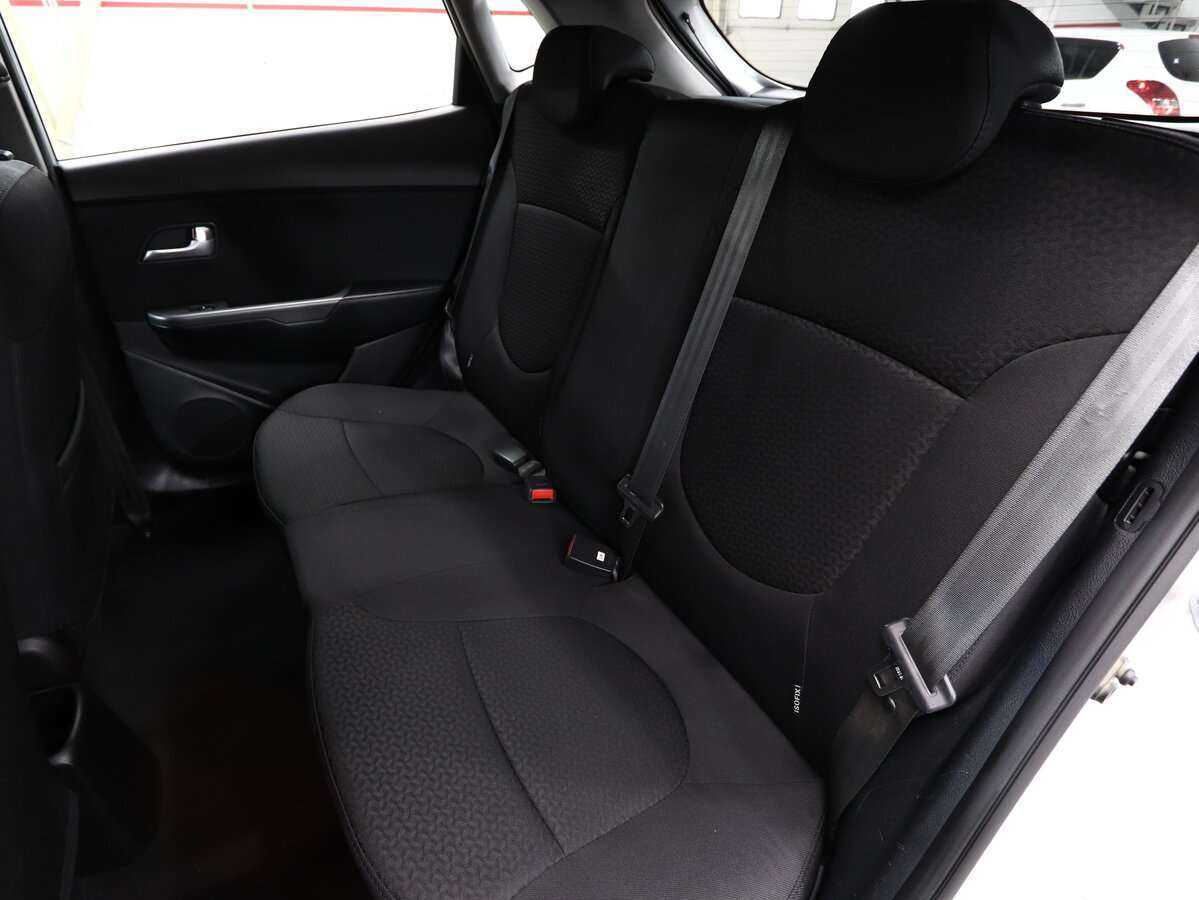 Купить Kia Rio с пробегом. Фото: #9