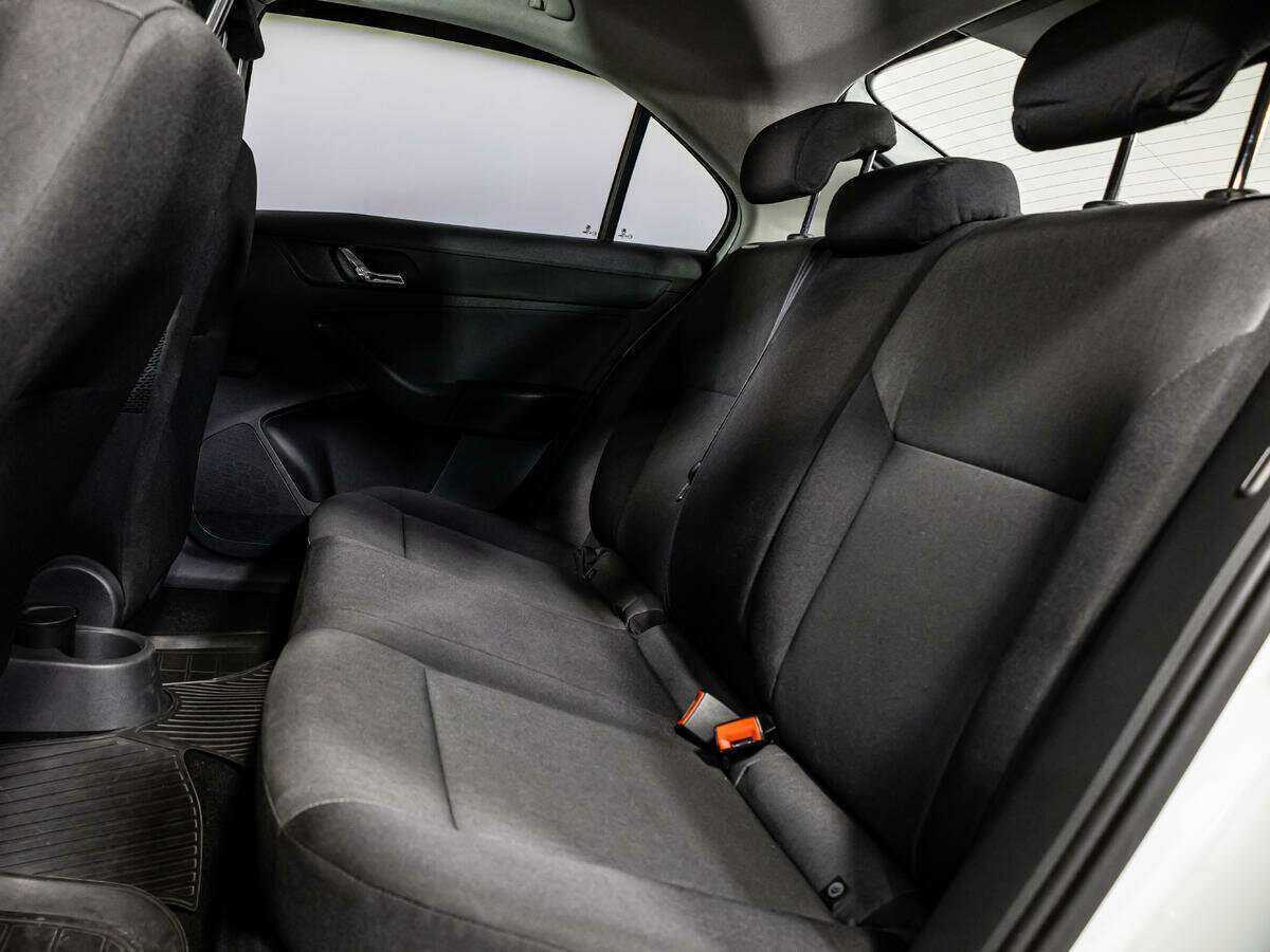 Купить Skoda Rapid с пробегом. Фото: #8