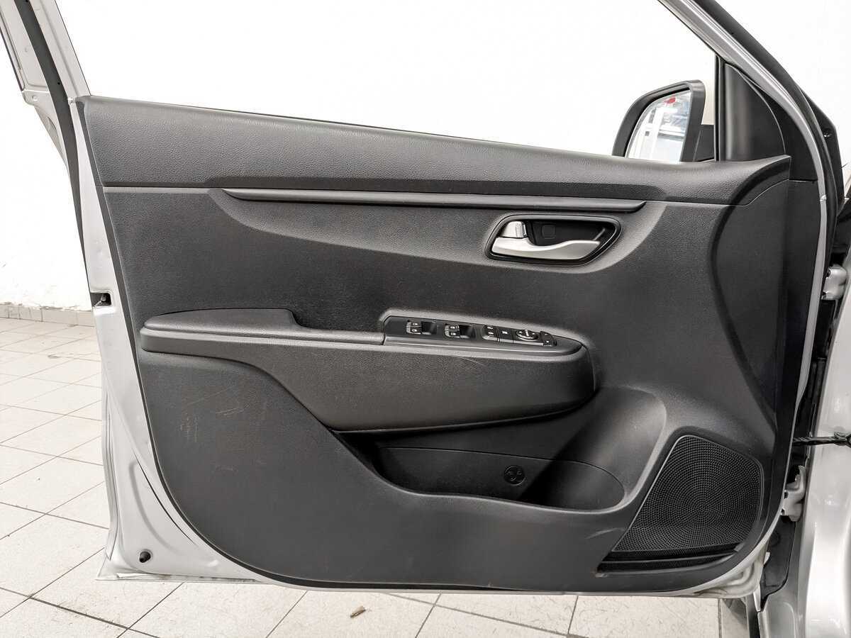 Купить Kia Rio с пробегом. Фото: #18