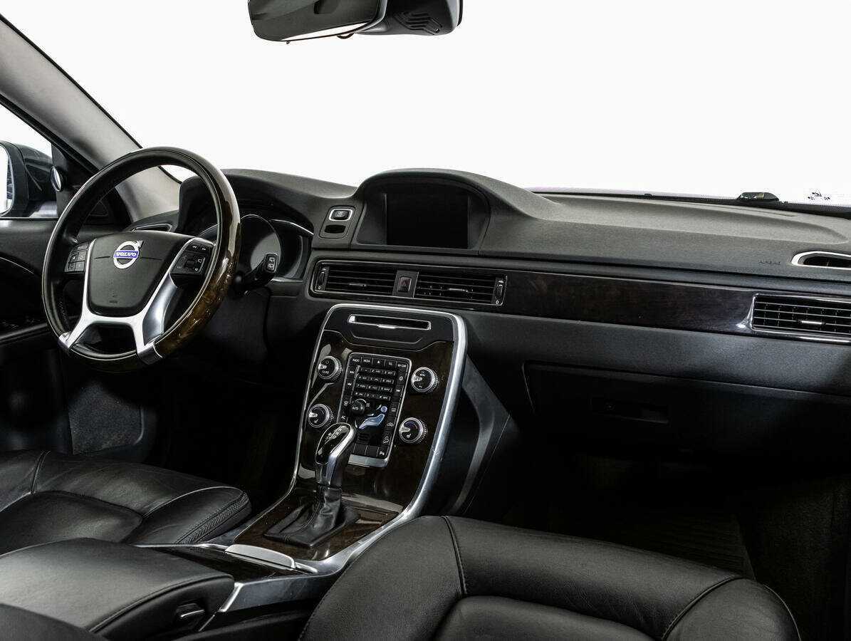 Купить Volvo XC70 с пробегом. Фото: #6