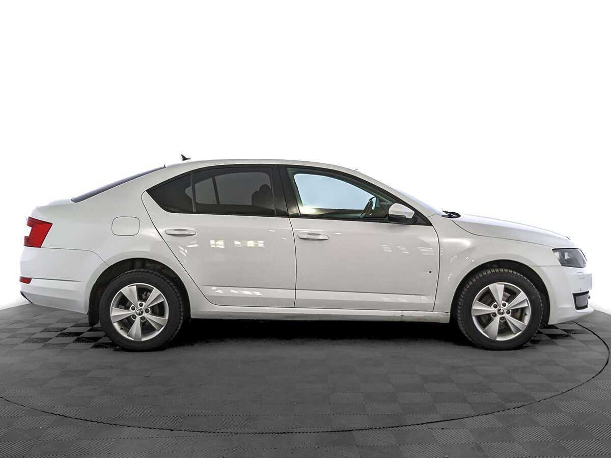 Купить Skoda Octavia с пробегом. Фото: #3