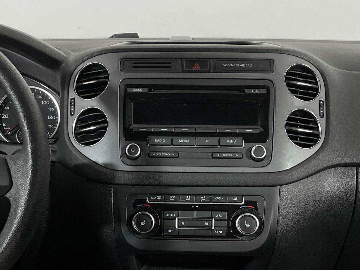 Купить Volkswagen Tiguan с пробегом. Фото: #11