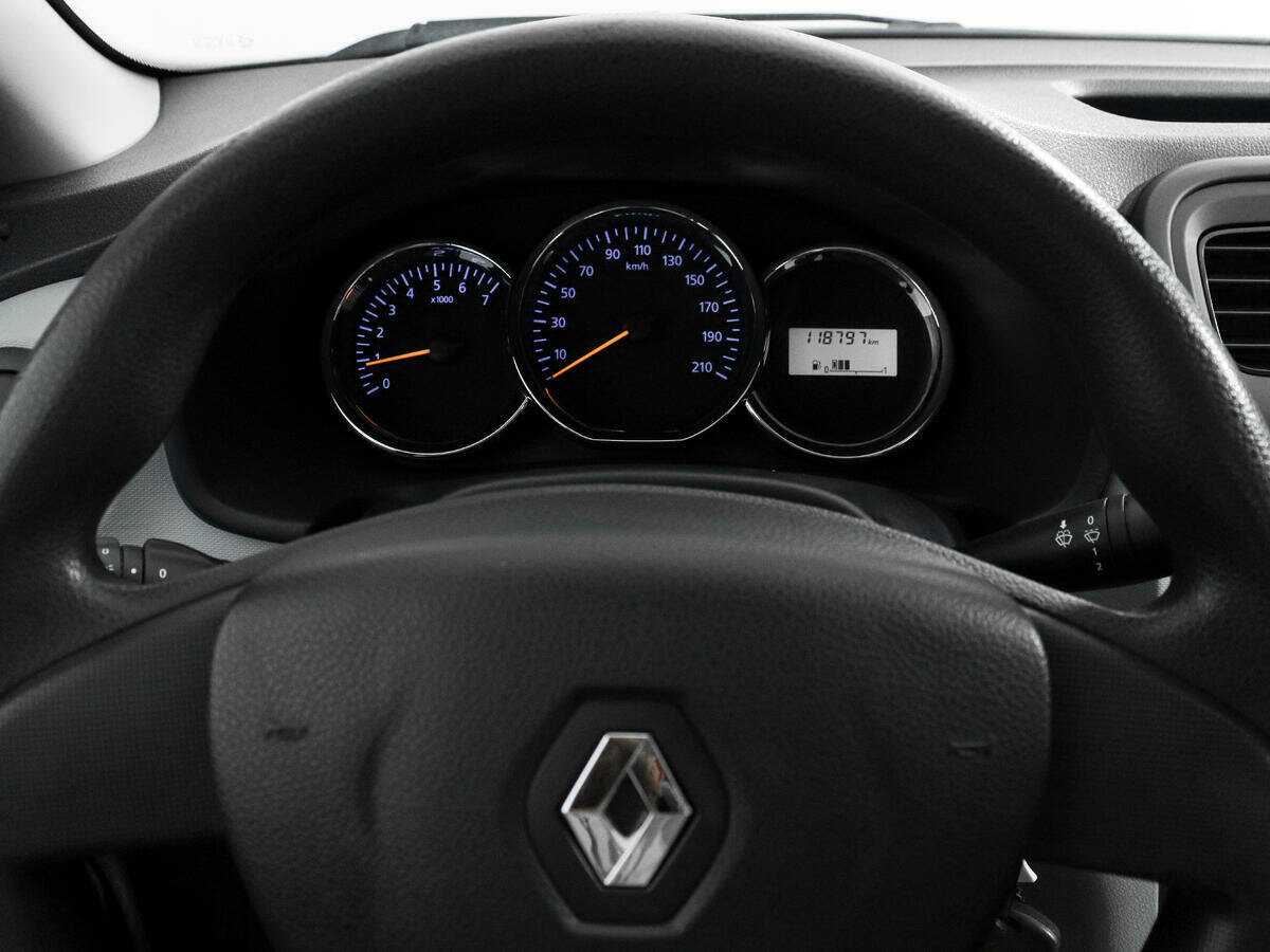 Купить Renault Logan с пробегом. Фото: #16