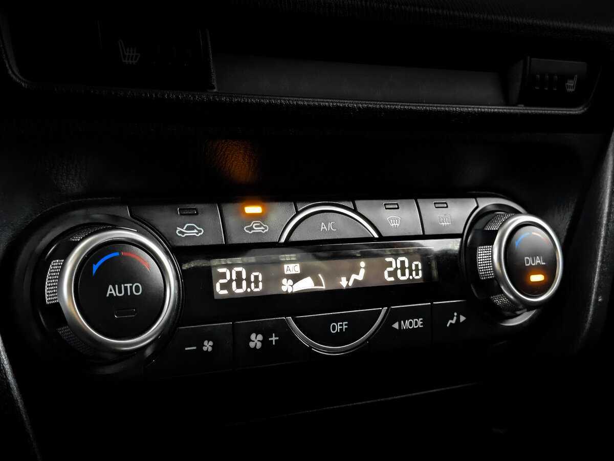 Купить Mazda 3 с пробегом. Фото: #20