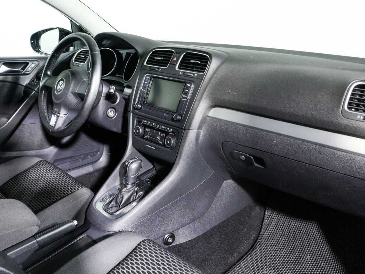 Купить Volkswagen Golf с пробегом. Фото: #7