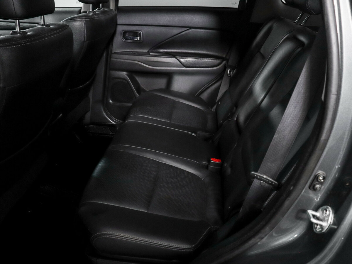 Купить Mitsubishi Outlander с пробегом. Фото: #6
