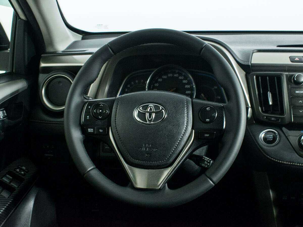 Купить Toyota RAV4 с пробегом. Фото: #13