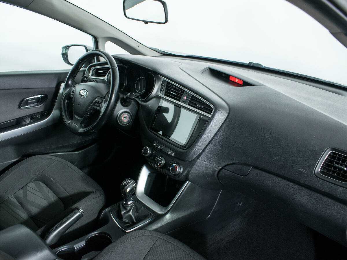 Купить Kia Ceed с пробегом. Фото: #6