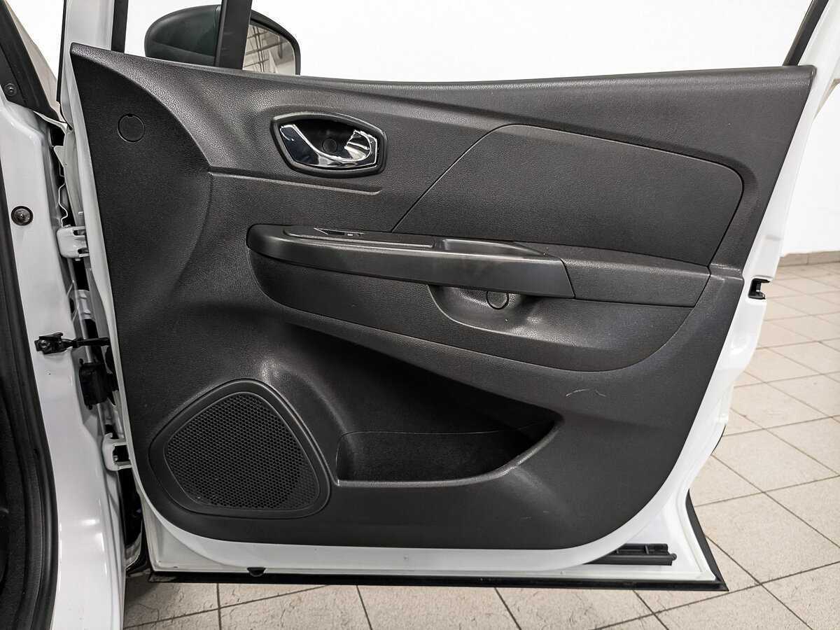 Купить Renault Kaptur с пробегом. Фото: #24